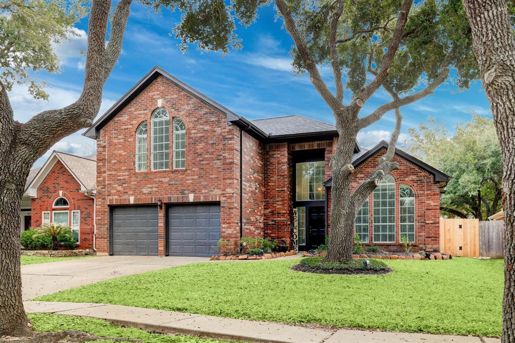 Property photo for 123 Selkirk Dr, Sugar Land, TX