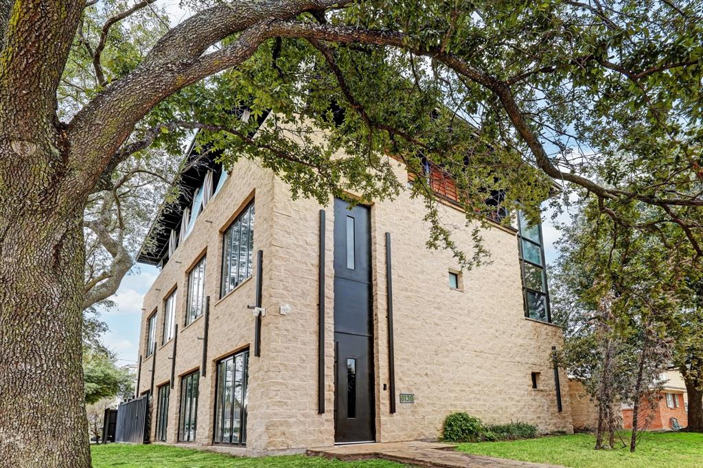 Property photo for 6136 Kirby Drive, West University Place, TX