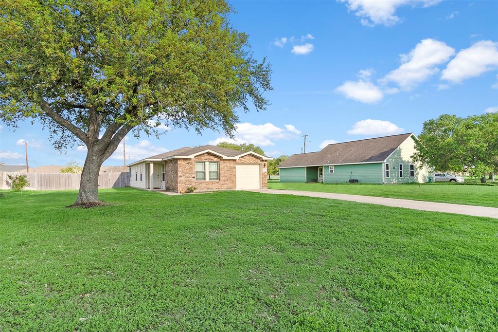 Property photo for 2130 8th Street Street, Hempstead, TX